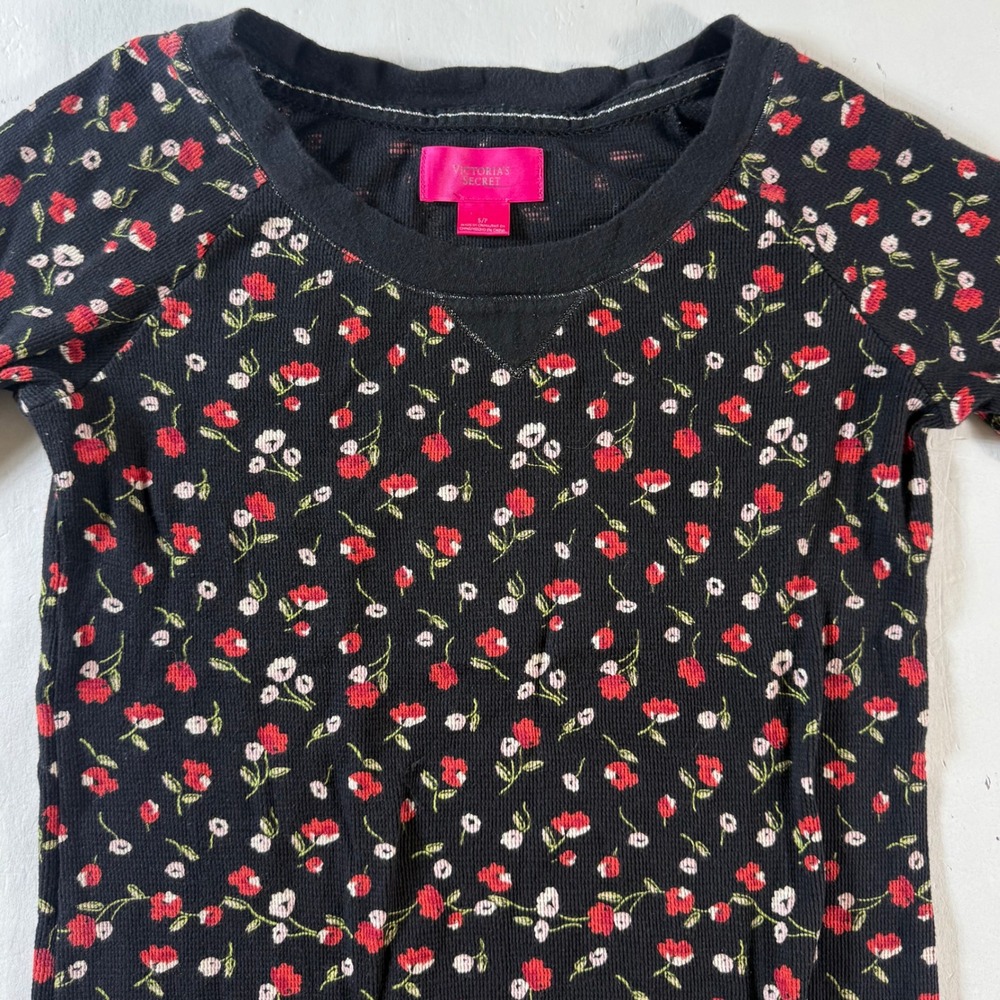 Victorias Secret Thermal Top Womens Small Black Floral Waffle Knit Pajama Shirt